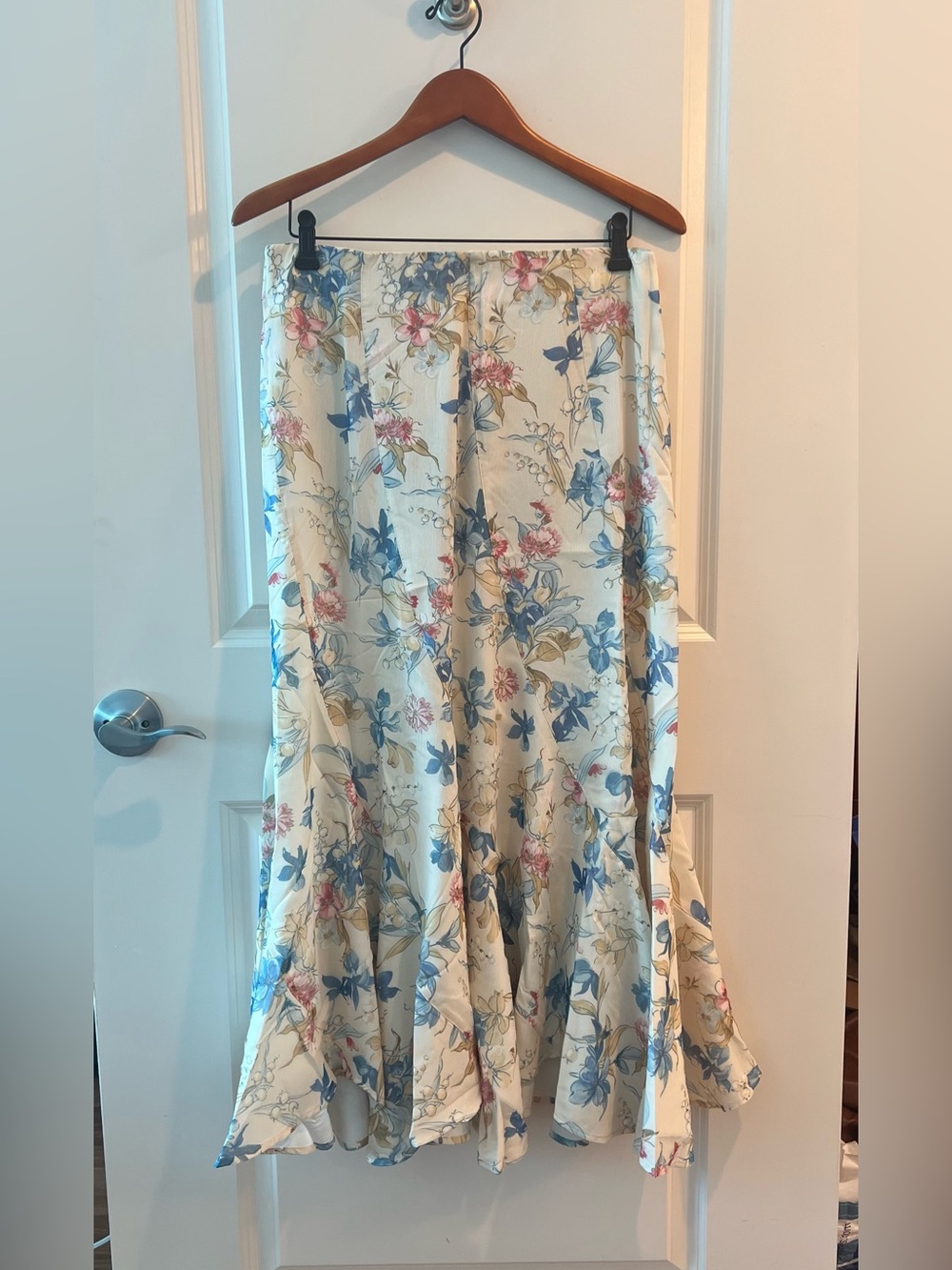 Tuckernuck NWT Cosmos Floral Mallory Skirt - Picture 6 of 15